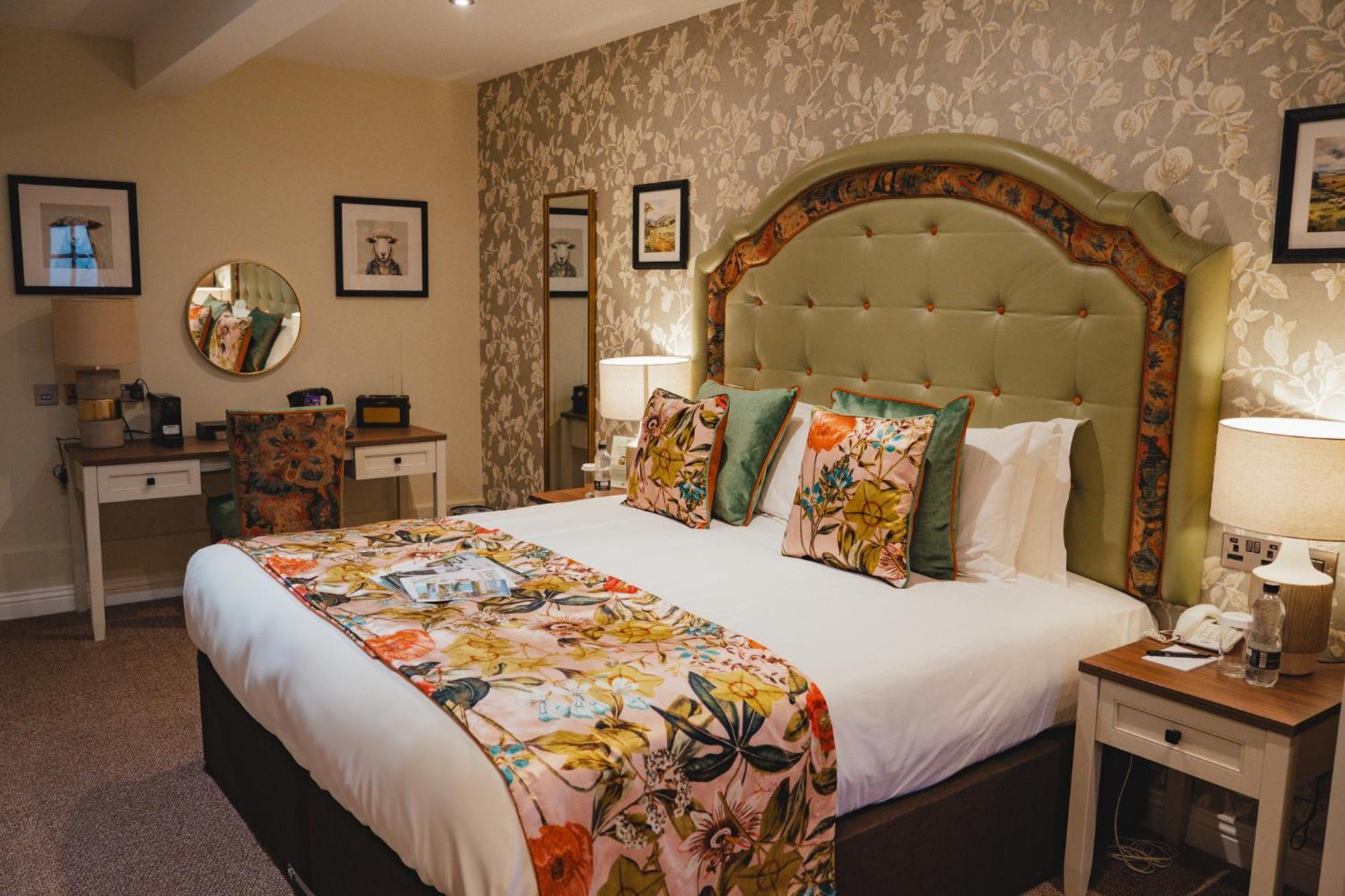 The Golden Fleece Hotel, Thirsk, North Yorkshire エクステリア 写真