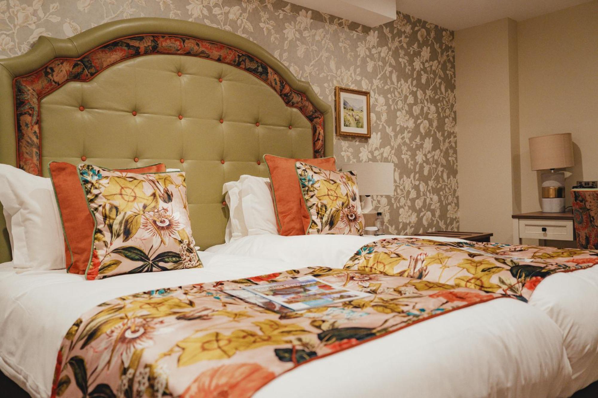 The Golden Fleece Hotel, Thirsk, North Yorkshire エクステリア 写真