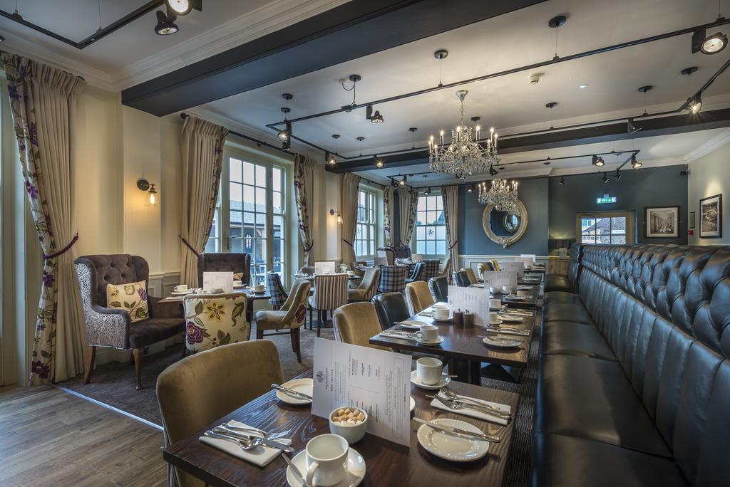 The Golden Fleece Hotel, Thirsk, North Yorkshire エクステリア 写真