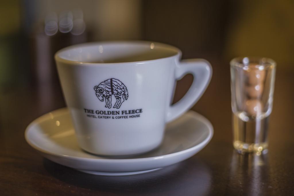 The Golden Fleece Hotel, Thirsk, North Yorkshire エクステリア 写真