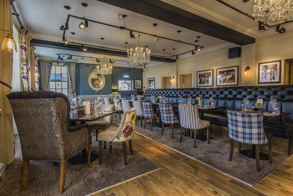 The Golden Fleece Hotel, Thirsk, North Yorkshire エクステリア 写真