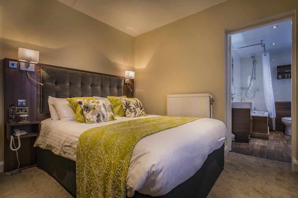 The Golden Fleece Hotel, Thirsk, North Yorkshire エクステリア 写真