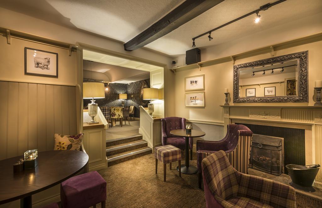 The Golden Fleece Hotel, Thirsk, North Yorkshire エクステリア 写真