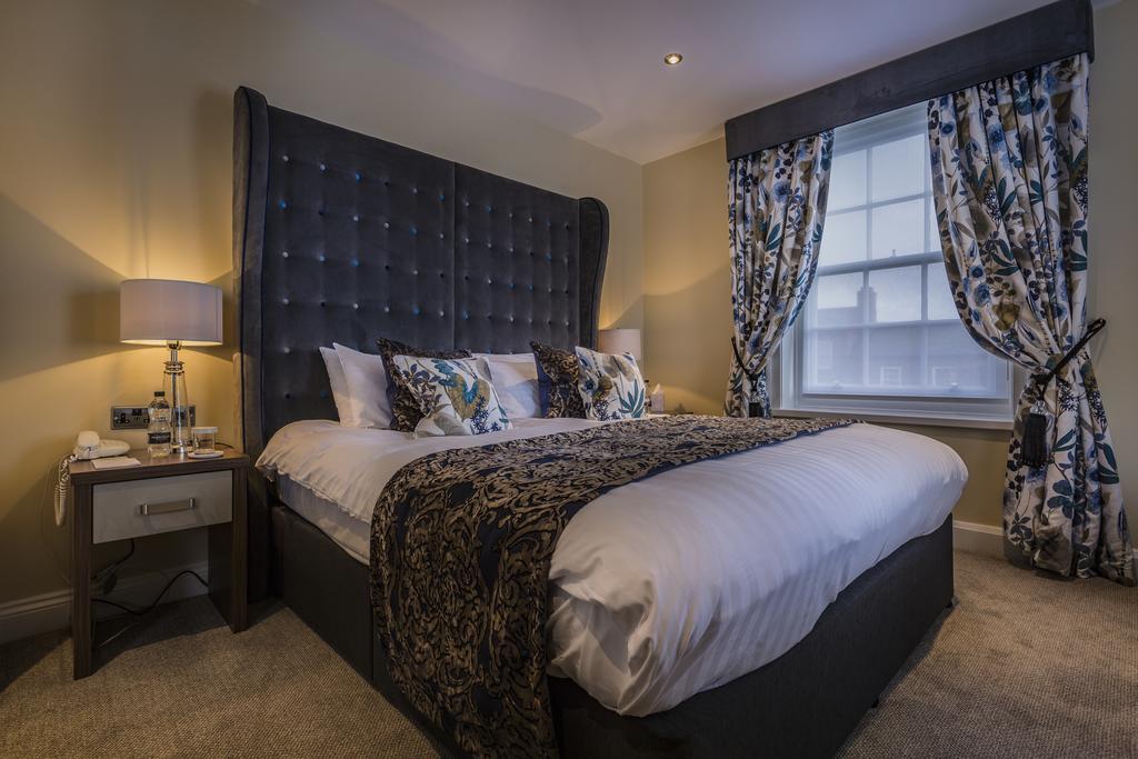 The Golden Fleece Hotel, Thirsk, North Yorkshire エクステリア 写真