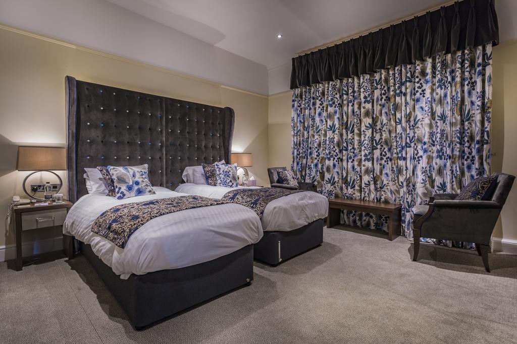 The Golden Fleece Hotel, Thirsk, North Yorkshire エクステリア 写真